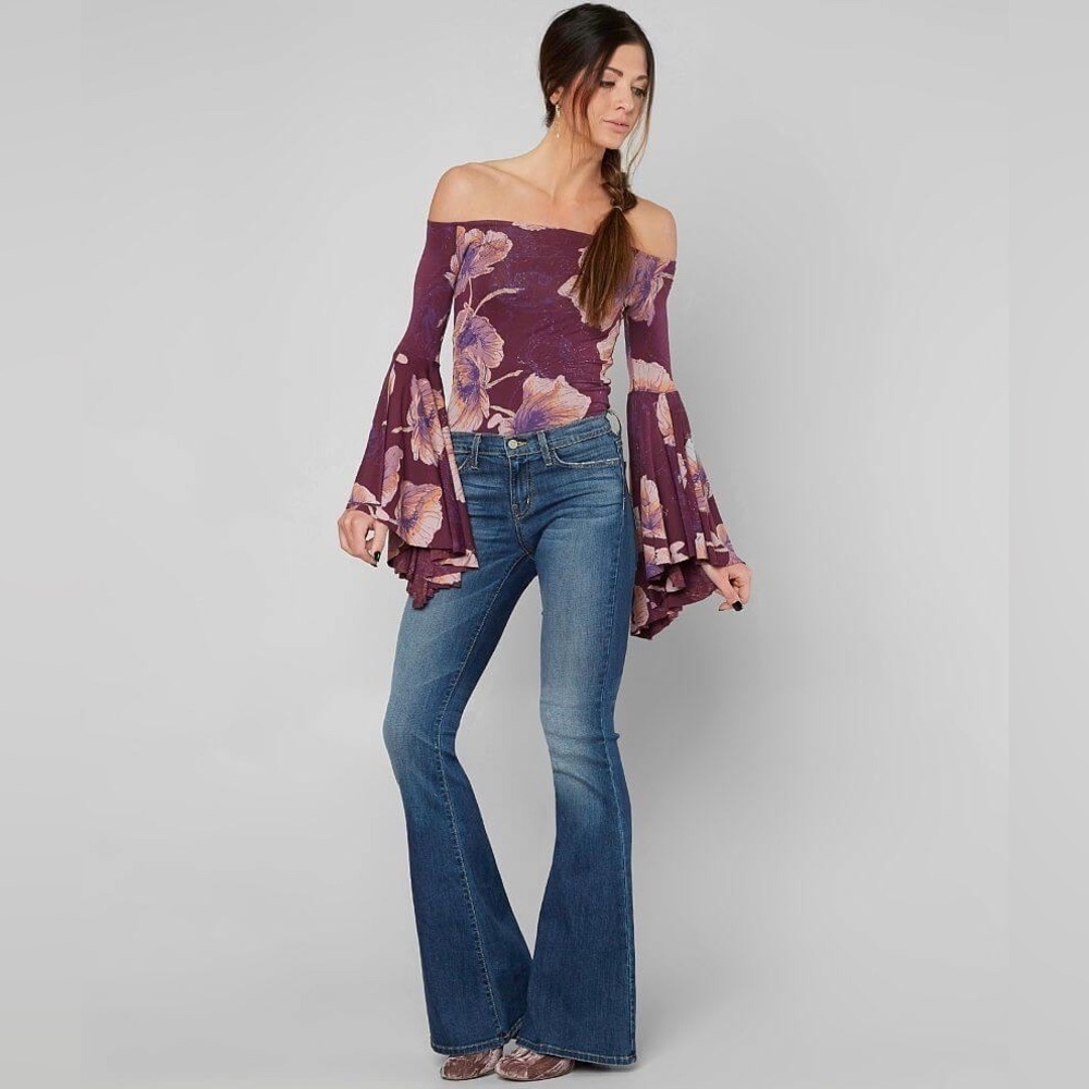 Free People We The Free Birds of Paradise Floral Flare Sleeve Top Sz M Mulberry - Picture 3 of 14